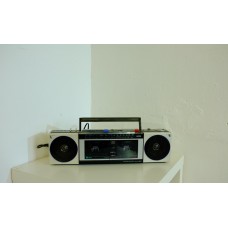 Vintage Aiwa Radio